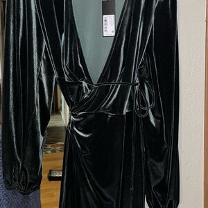 Gianni Bini Long Sleeve Dress in Hunt Green